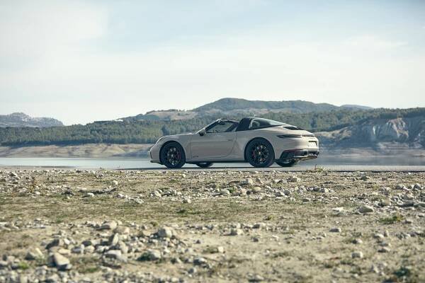 Porsche 911 Targa 4 GTS (992) (2022 – Present)