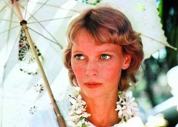 Ve filmu Velký Gatsby (1974) vytvořila hlavní dvojici s Robertem Redfordem. 