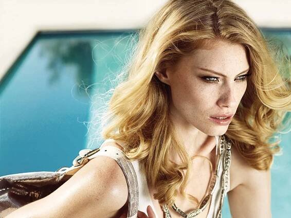 Alyssa Sutherland fotka