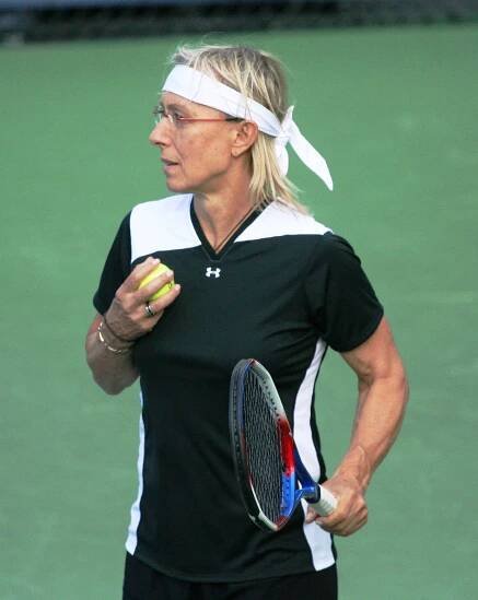 Soubor:Martina Navrátilová at the 2010 US Open 03.jpg