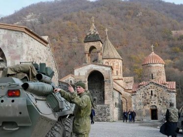 Armenia offers peace treaty project to Azerbaijan