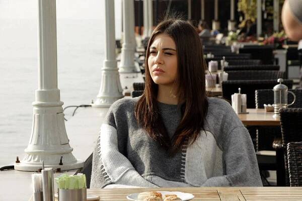 Sezgi Sena Akay - Hıçkırık - Z filmu
