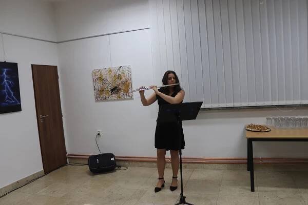Lenka Zemanová se vrátila do Volar se svými obrazy