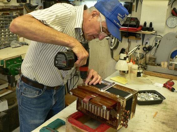 Larry Miller (accordionist)
