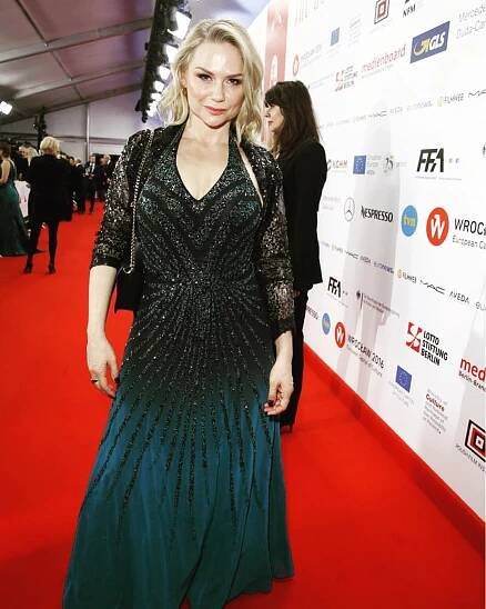 Malin Levanon Efa red carpet 2.jpg