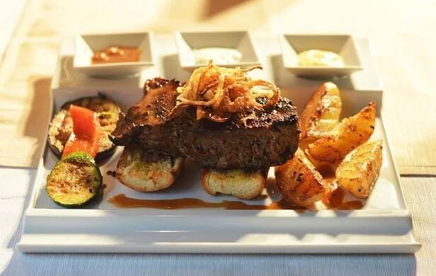 Steak grill James Karlovy Vary | Apetee