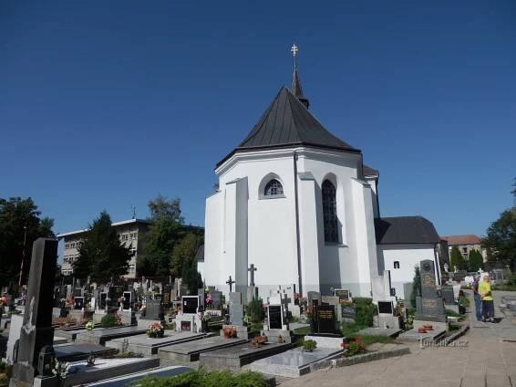Kostel Nejsvětější Trojice v Bystřici nad Pernštejnem