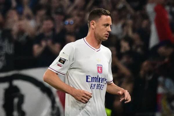 Kampaň proti homofobii v Ligue 1 vyvolala protesty hráčů. Někteří si přelepovali upravený znak soutěže