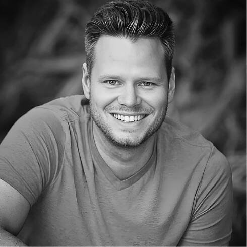 About - Nathan Heinrich