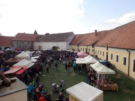 Jarmark na hradě Švihov, | www.sermiri.cz