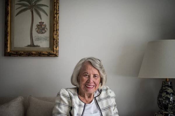 The Rise and Fall of Liz Smith, Celebrity Accomplice