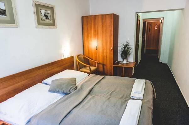 HOTEL U ČESKÉ KORUNY, Hradec Králové | Hotel.cz