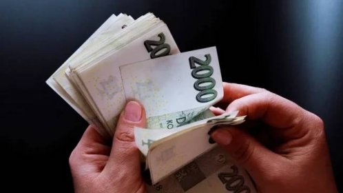 Očekávaný průměrný plat se v roce 2024 dostal na 43 967 korun