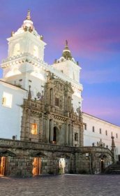 20 Famous Landmarks in Ecuador. Within the church is a stunning Baroque altar, which is designed to be a replica of an altar in St Peter’s in Rome. The pink marble exterior is elaborately decorated with stained glass windows, turrets and crosses, and its famous white and blue domes. #latinamerica #landmarks #ecuador #southamerica #travel Historical Landmarks, Famous Landmarks, Latin America, South America, Cotopaxi Volcano, Penguin Species, Otavalo, Local Legends, Petrified Forest