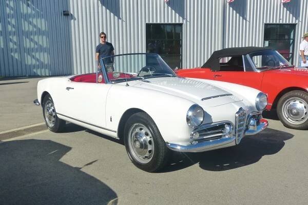 Many great Giulias and Giuliettas belong to this club, and many on display this fine day.