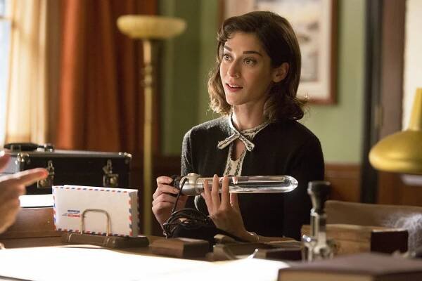 Mystérium sexu - Kyrie Eleison - Z filmu - Lizzy Caplan
