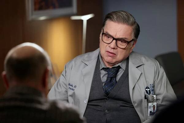 Nemocnice Chicago Med - The Things We Thought We Left Behind - Z filmu - Oliver Platt