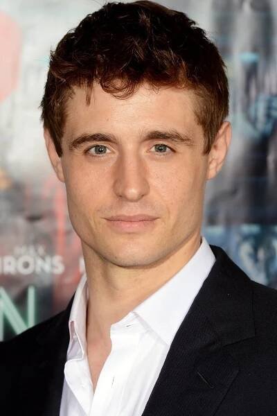 Max Irons herec