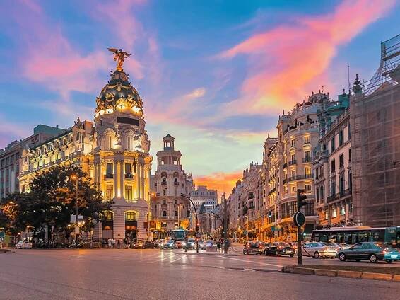 Your guide for the best ways to get around Madrid