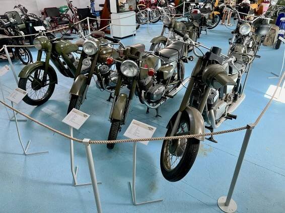 Za starými motocykly a traktory musíte do Radovesnice II. Tamní veteránské muzeum jich hostí na 350!