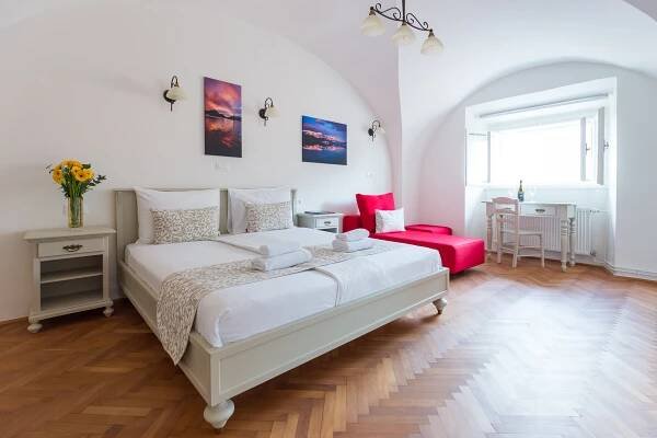 1 bedroom and living room apartment »The Castle View No. 3« – Barbo Palace apartments