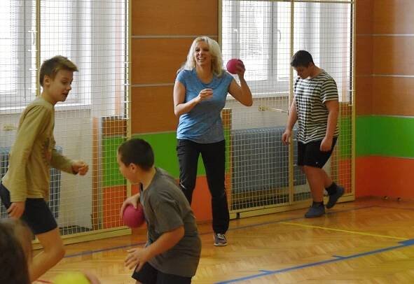 OBRAZEM: Čistecké děti si s trenérem vyzkoušely Školu v pohybu