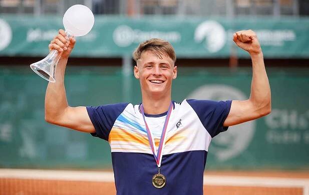 Vítězové 95. ročníku Pardubické juniorky jsou Tereza Valentová a Hynek Bartoň