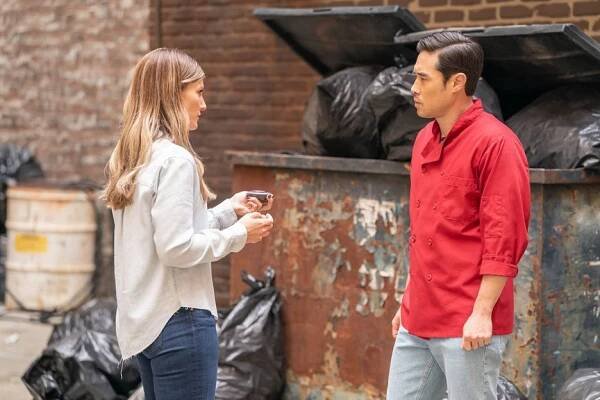 Caitlin Bassett, Raymond Lee - Quantum Leap - Family Style - Z filmu
