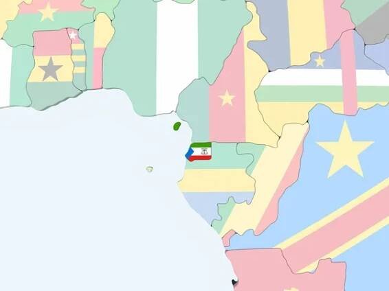 Rovníková Guinea na jasné politické globe s vloženými vlajky. 3D obrázek. — Stock obrázek