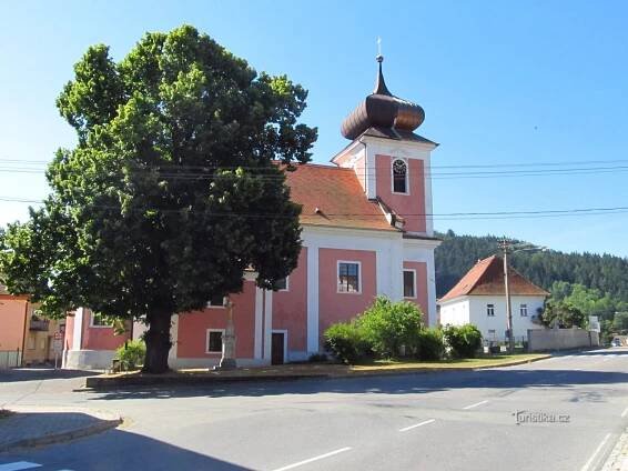 02 Nedvědice kostel sv.Kunhuty