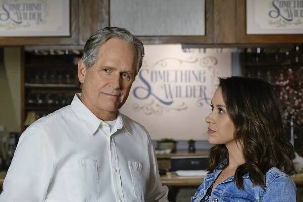 Láska ze střední - Z filmu - Gregory Harrison, Lacey Chabert