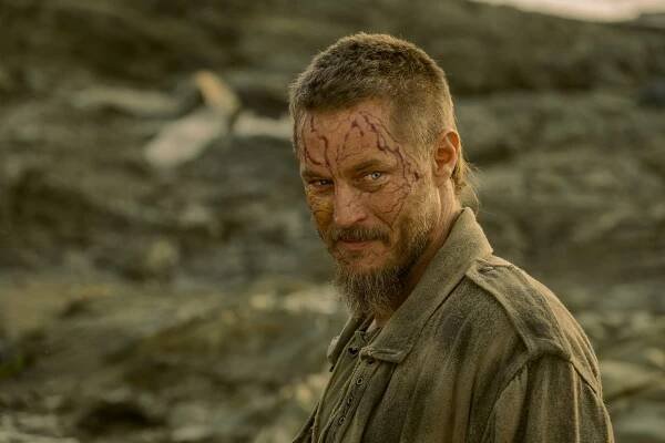 travis-fimmel-0-c03948eac928a5e1fe3c5a525a87f941.jpg