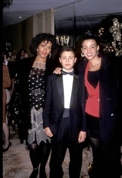 Diahnne Abbott poses with daughter Drena and son Raphael