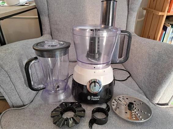 Kuchyňský robot RUSSELL HOBBS 24731-56, 600 W - Elektro