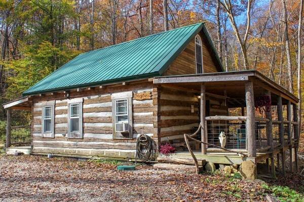 Romantic Rustic Log Cabin with Hot Tub in Hocking Hills pet friendly - 1st Choice Lodging