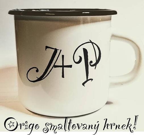 Smaltovaný hrnek se jménem