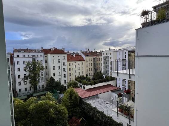 Pronájem bytu 3+kk na Praze 2 - ABA REAL s.r.o. | Vlasta Dočekalová realitní poradce 