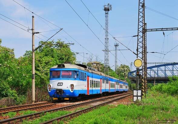 452.016, Praha-Strašnice zastávka – Praha-Vršovice, 20.05.2011, Ondřej Foldyna (https://www.lokomotivy.net)