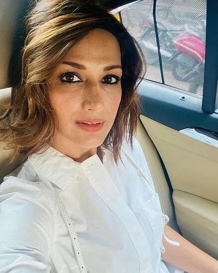 Sonali Bendre Wiki, Age, Caste, Husband, Family, Net Worth