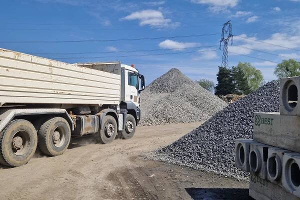 Recyklační středisko - SYPKÉ HMOTY s.r.o. foto 1