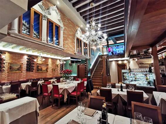 Ristorante La Piazza - Italian & Traditional Venetian Cuisine