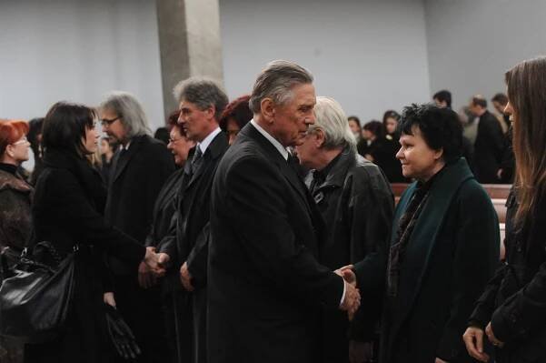 Pohřeb Čtvrtlíka (†47): Přišli Navrátil i Lábus