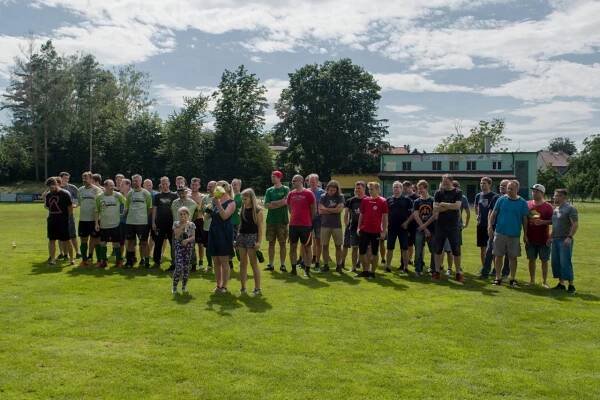 PO HODOVĚ; oslava 50. let založení FC Drahlov; O putovní pohár obce Charváty - Oficiální stránka obce Charváty