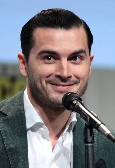 Michael Malarkey – Wikipédia