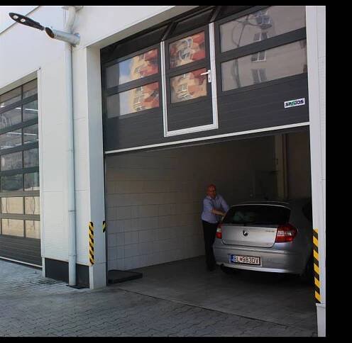 Autosalón v modernom dizajne
