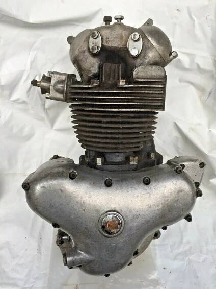 SOLD - Norton Dominator 500cc engine for rebuild. Turns over Matching case numbers