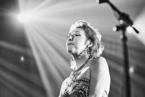 Martha Wainwright – Gaynor Crawford