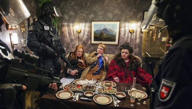 Gudrun Ritter, Gisela Schneeberger, Sigrid Schnegelsiepen-Sengül - Familie Lotzmann auf den Barrikaden - Z filmu