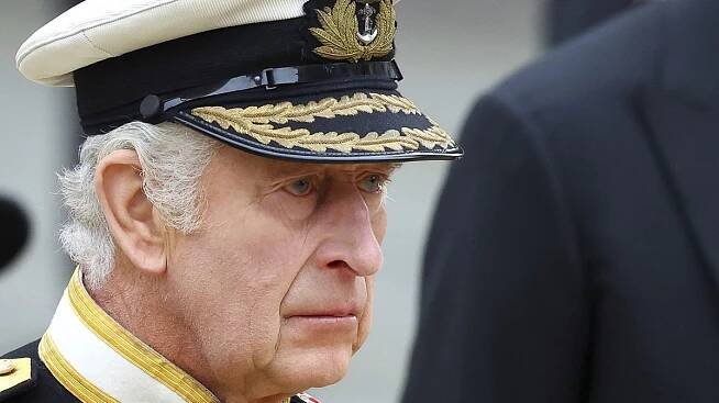 Karel III. odkládá návštěvu Francie - Novinky