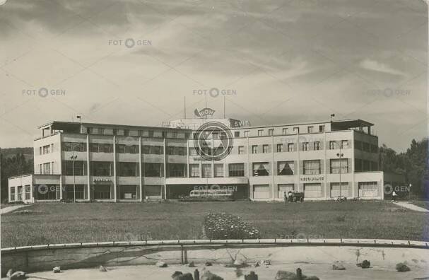 Otrokovice, hotel Společenský dům, závodní  klub ROH n.p. Svit